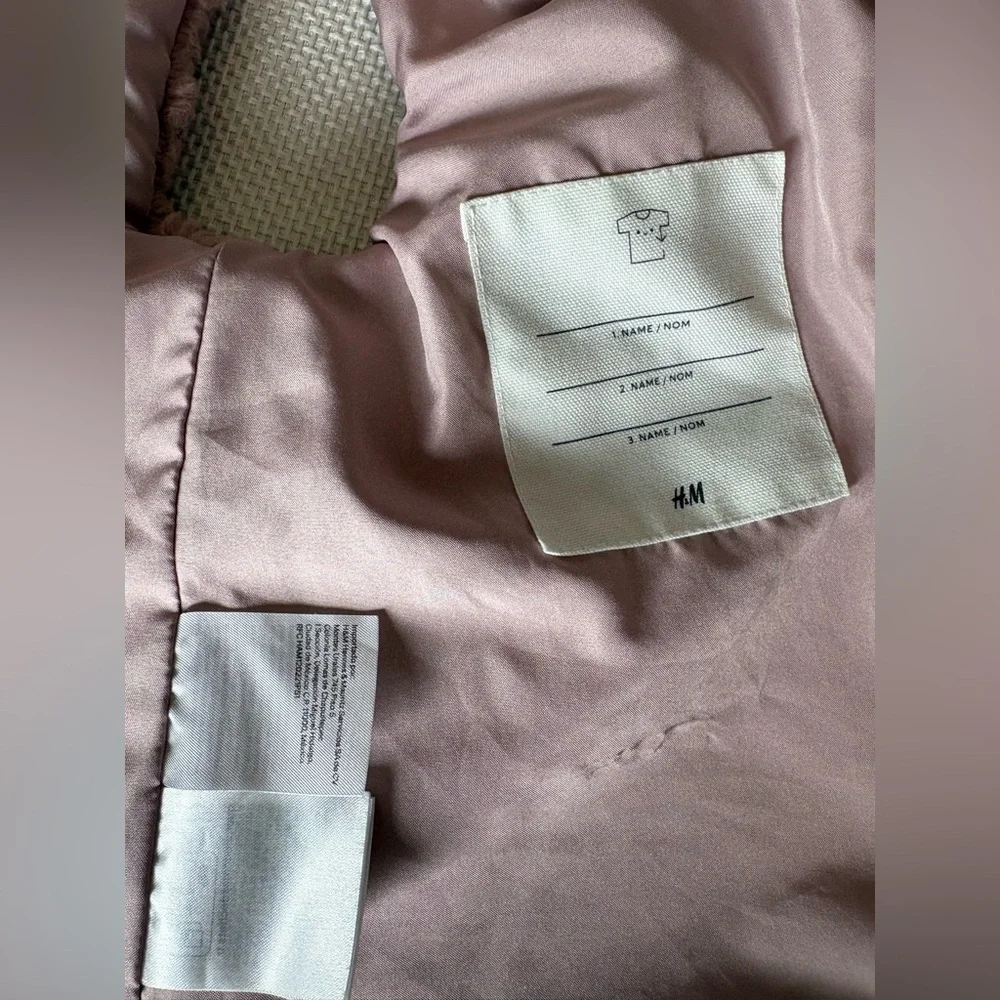 H&M Kids Girls Size 8/10 Pink Faux Fur Vest button closure